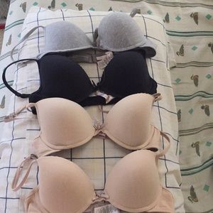 4 La Senza Bras